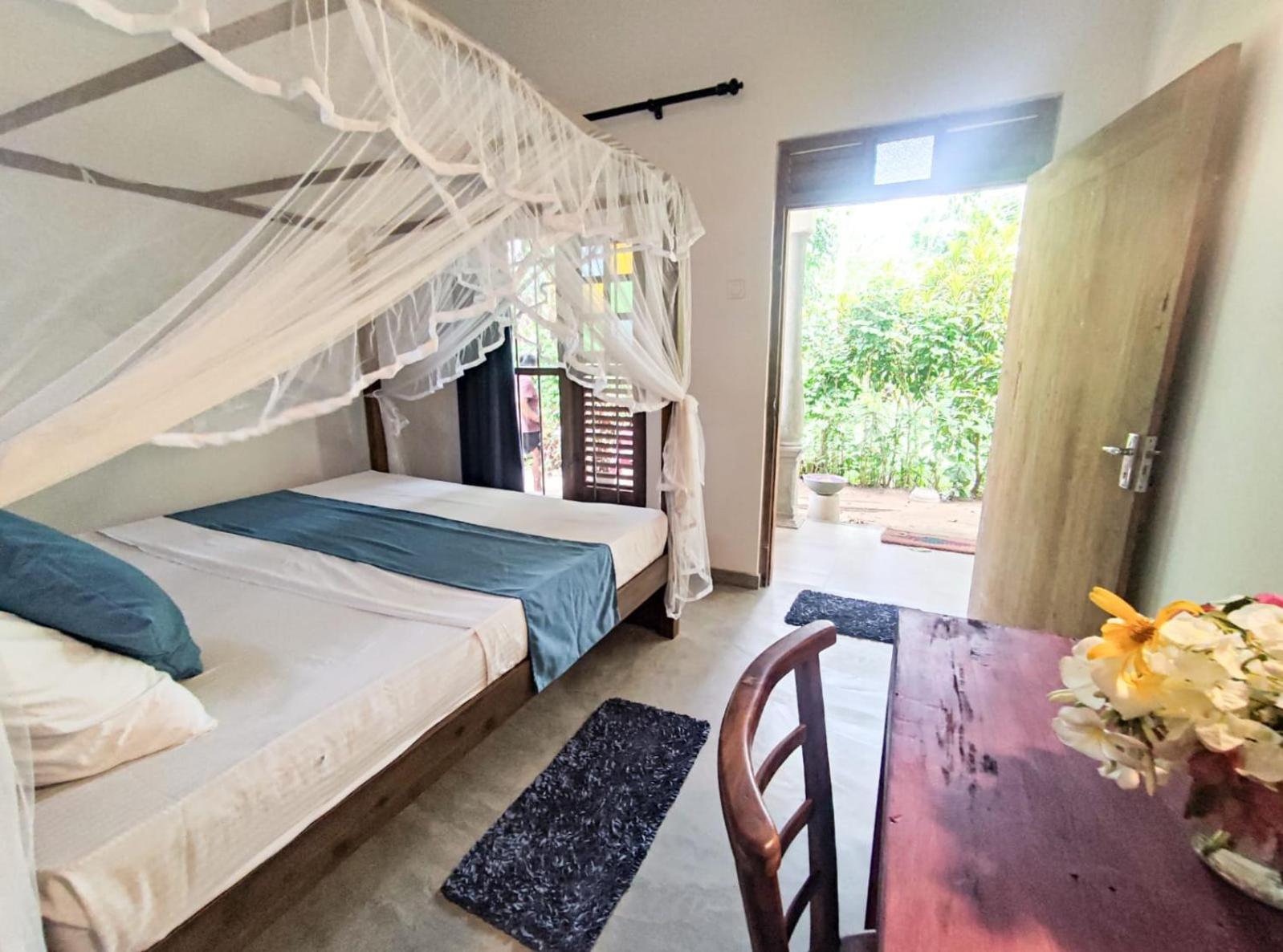 Midigama Inn Ahangama Extérieur photo